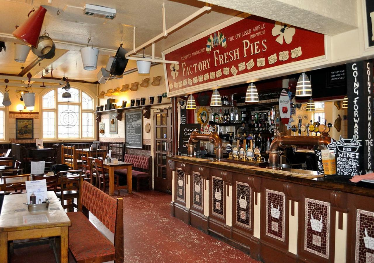Mad O'Rourkes Pie Factory Hotel Dudley Eksteriør billede